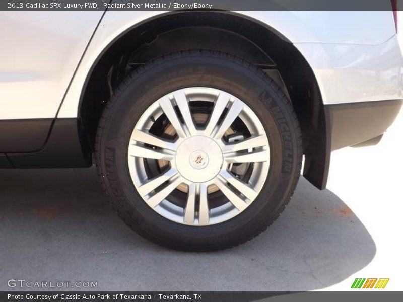 Radiant Silver Metallic / Ebony/Ebony 2013 Cadillac SRX Luxury FWD