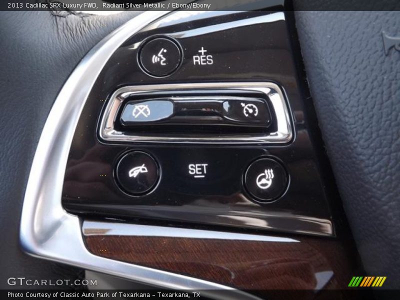Radiant Silver Metallic / Ebony/Ebony 2013 Cadillac SRX Luxury FWD