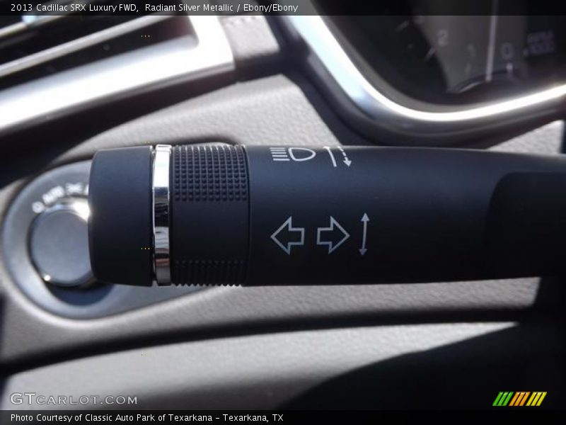 Radiant Silver Metallic / Ebony/Ebony 2013 Cadillac SRX Luxury FWD