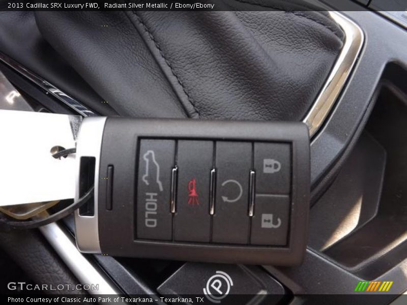 Radiant Silver Metallic / Ebony/Ebony 2013 Cadillac SRX Luxury FWD