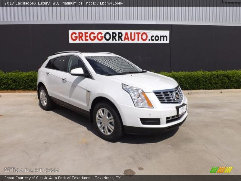 Platinum Ice Tricoat / Ebony/Ebony 2013 Cadillac SRX Luxury FWD