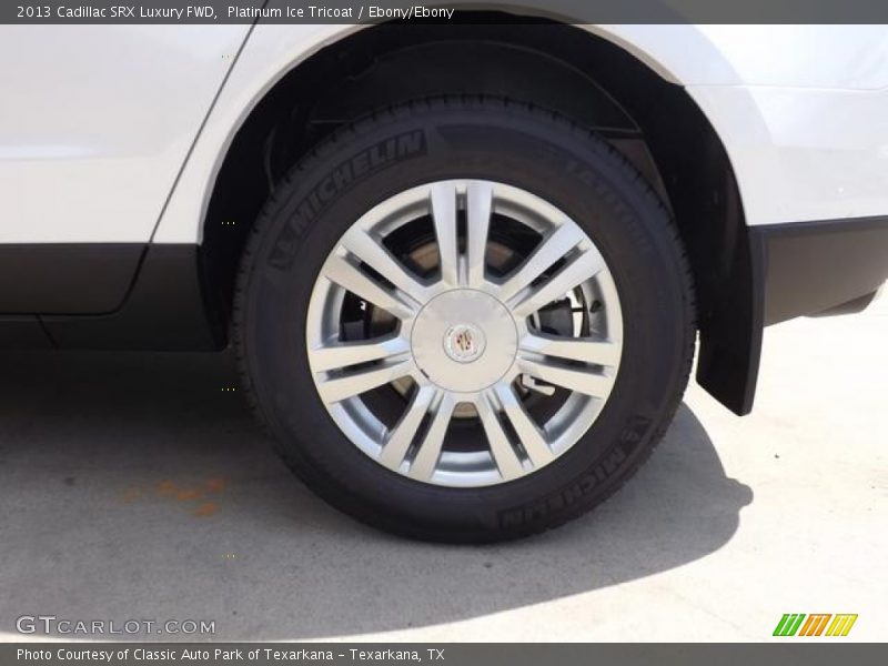 Platinum Ice Tricoat / Ebony/Ebony 2013 Cadillac SRX Luxury FWD