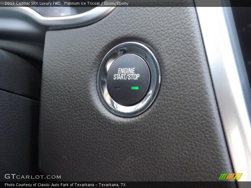 Platinum Ice Tricoat / Ebony/Ebony 2013 Cadillac SRX Luxury FWD
