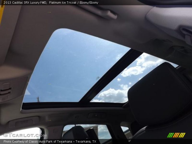 Platinum Ice Tricoat / Ebony/Ebony 2013 Cadillac SRX Luxury FWD