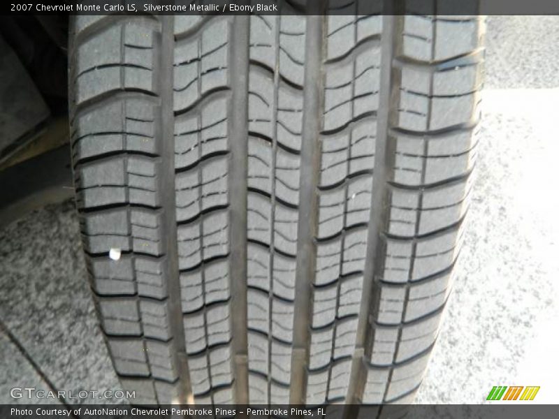 Silverstone Metallic / Ebony Black 2007 Chevrolet Monte Carlo LS