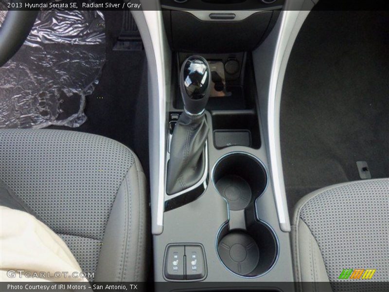 Radiant Silver / Gray 2013 Hyundai Sonata SE