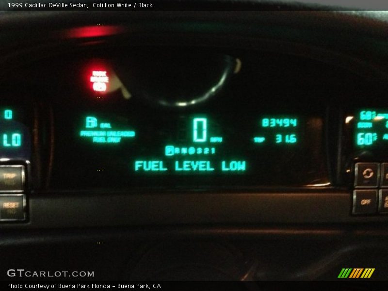 Cotillion White / Black 1999 Cadillac DeVille Sedan