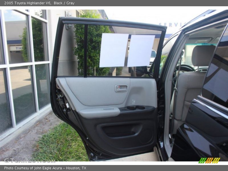 Black / Gray 2005 Toyota Highlander V6