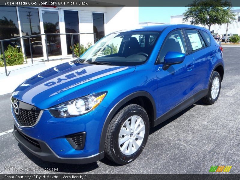 Front 3/4 View of 2014 CX-5 Sport