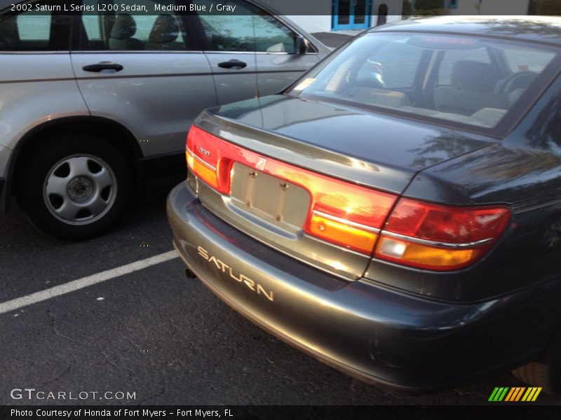Medium Blue / Gray 2002 Saturn L Series L200 Sedan