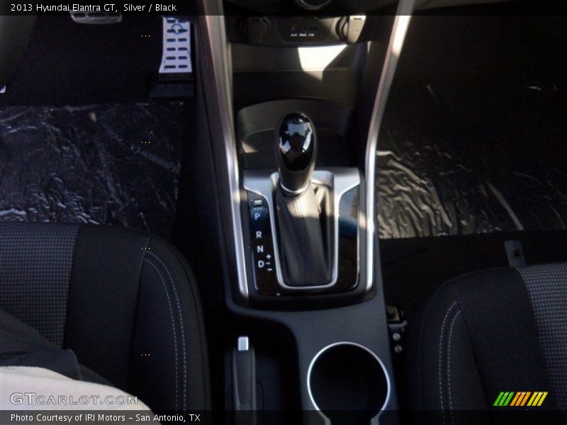 Silver / Black 2013 Hyundai Elantra GT