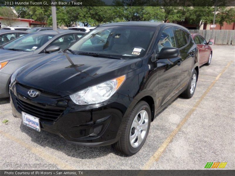 Ash Black / Taupe 2013 Hyundai Tucson GL