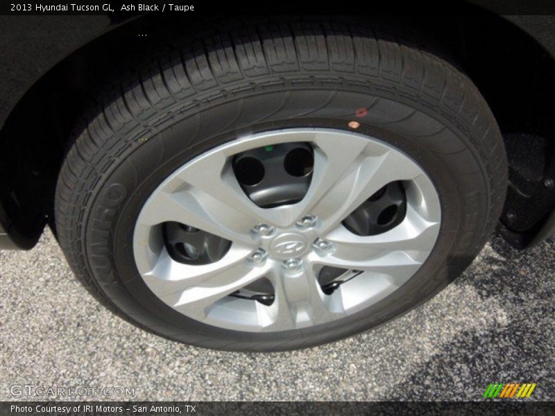 Ash Black / Taupe 2013 Hyundai Tucson GL