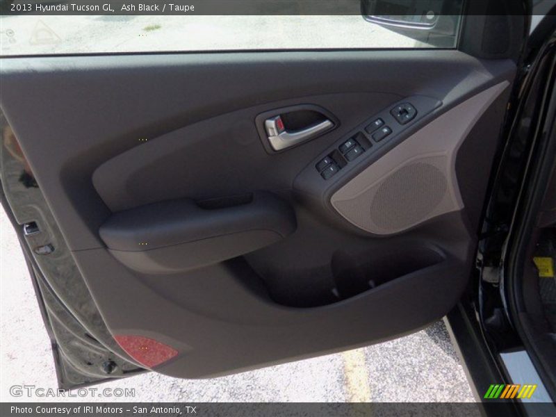 Ash Black / Taupe 2013 Hyundai Tucson GL