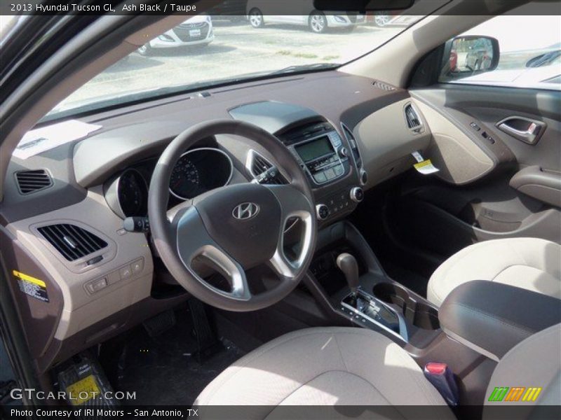 Ash Black / Taupe 2013 Hyundai Tucson GL