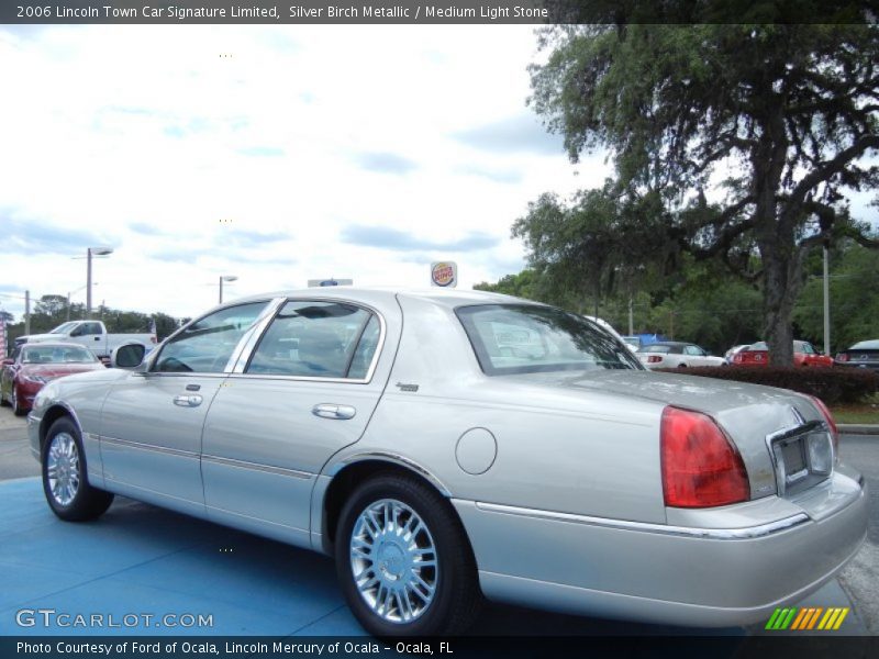 Silver Birch Metallic / Medium Light Stone 2006 Lincoln Town Car Signature Limited