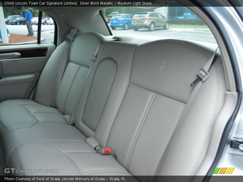 Silver Birch Metallic / Medium Light Stone 2006 Lincoln Town Car Signature Limited