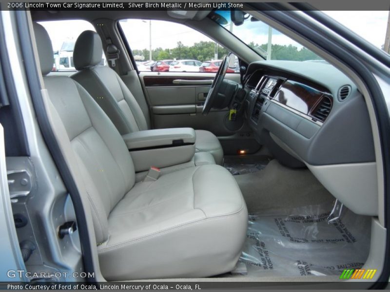 Silver Birch Metallic / Medium Light Stone 2006 Lincoln Town Car Signature Limited