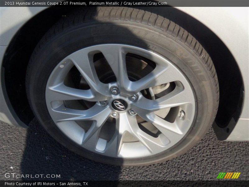 Platinum Metallic / Gray Leather/Gray Cloth 2013 Hyundai Genesis Coupe 2.0T Premium