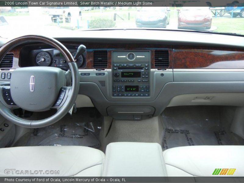 Silver Birch Metallic / Medium Light Stone 2006 Lincoln Town Car Signature Limited