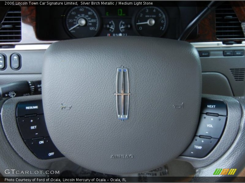 Silver Birch Metallic / Medium Light Stone 2006 Lincoln Town Car Signature Limited