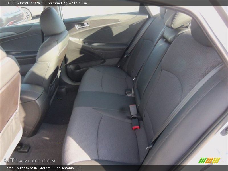 Shimmering White / Black 2013 Hyundai Sonata SE