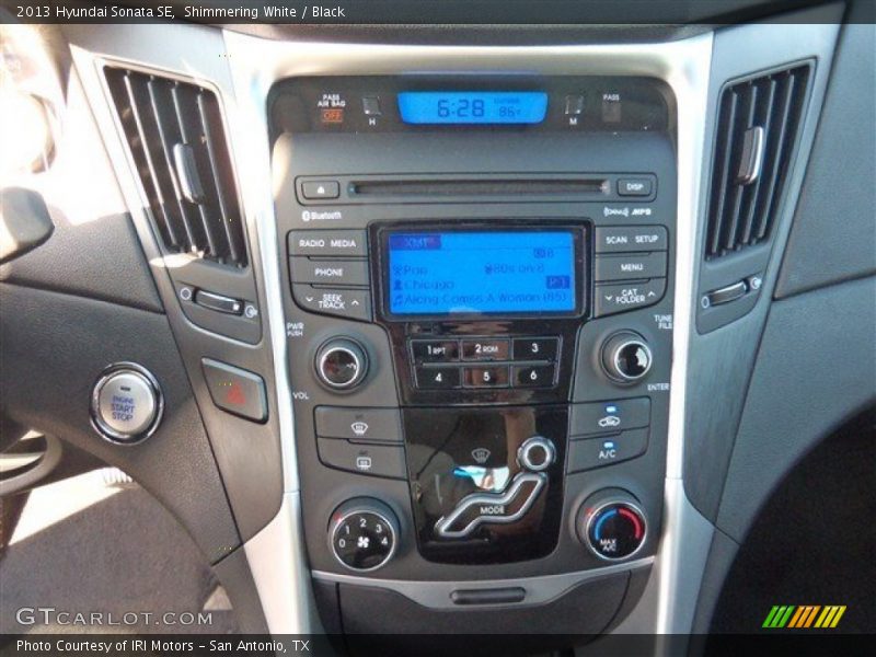 Shimmering White / Black 2013 Hyundai Sonata SE