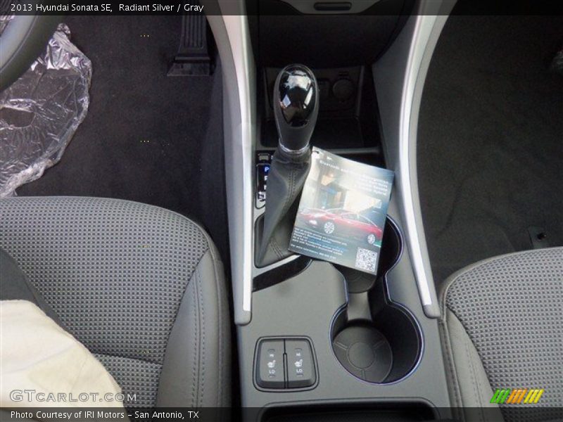 Radiant Silver / Gray 2013 Hyundai Sonata SE