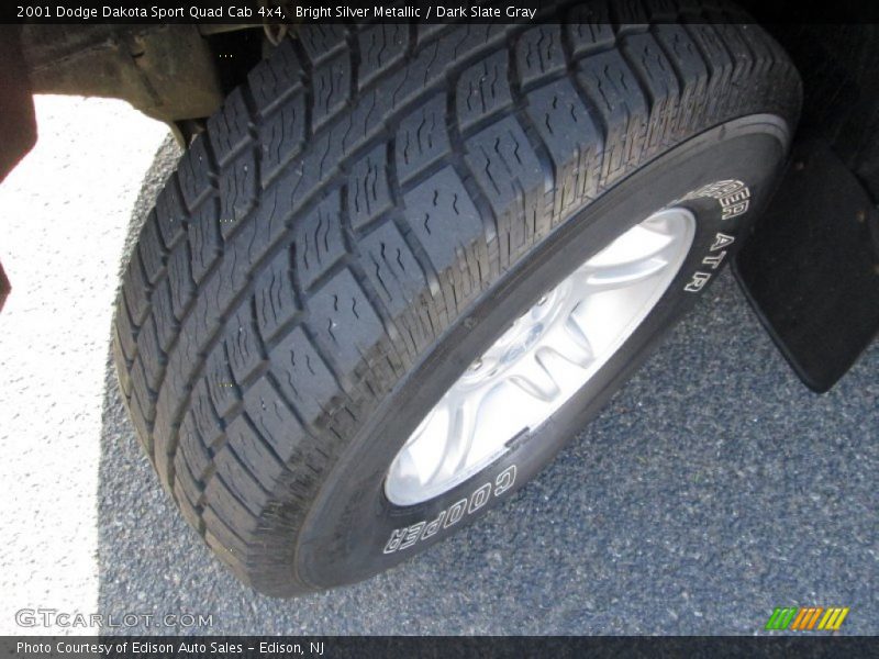 Bright Silver Metallic / Dark Slate Gray 2001 Dodge Dakota Sport Quad Cab 4x4
