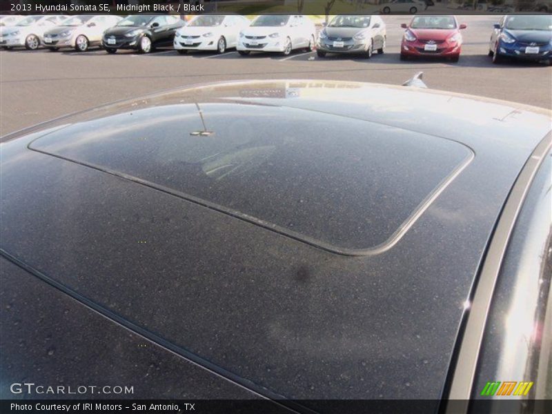 Midnight Black / Black 2013 Hyundai Sonata SE
