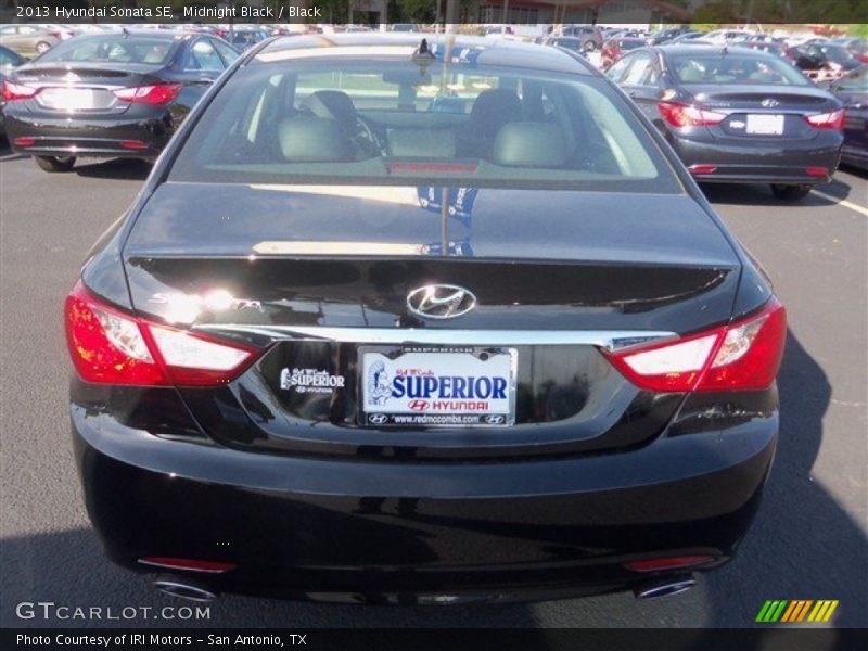 Midnight Black / Black 2013 Hyundai Sonata SE