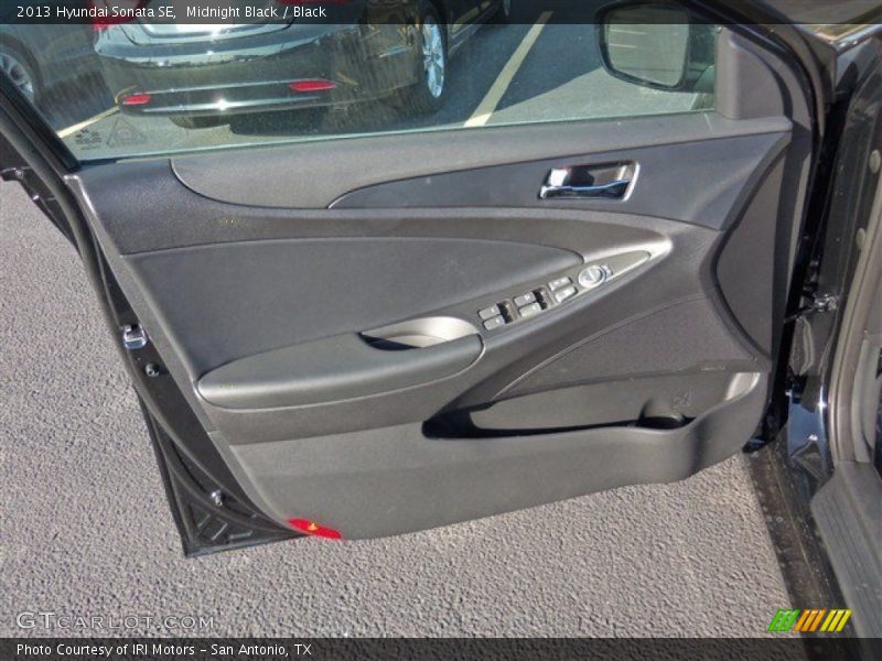 Midnight Black / Black 2013 Hyundai Sonata SE