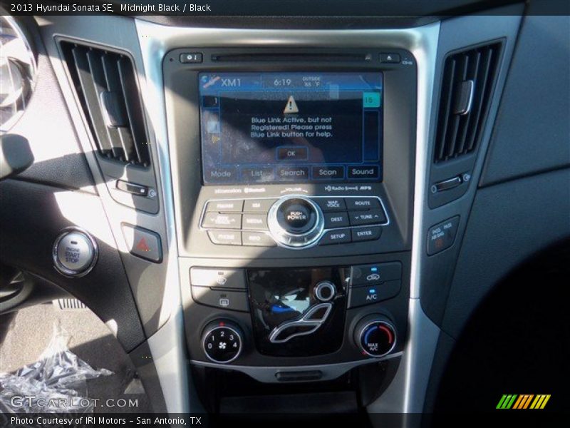 Midnight Black / Black 2013 Hyundai Sonata SE
