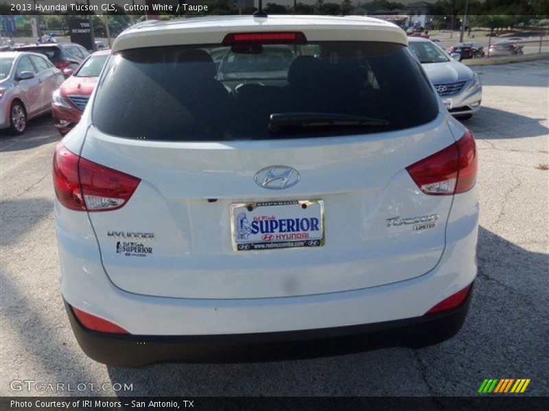 Cotton White / Taupe 2013 Hyundai Tucson GLS