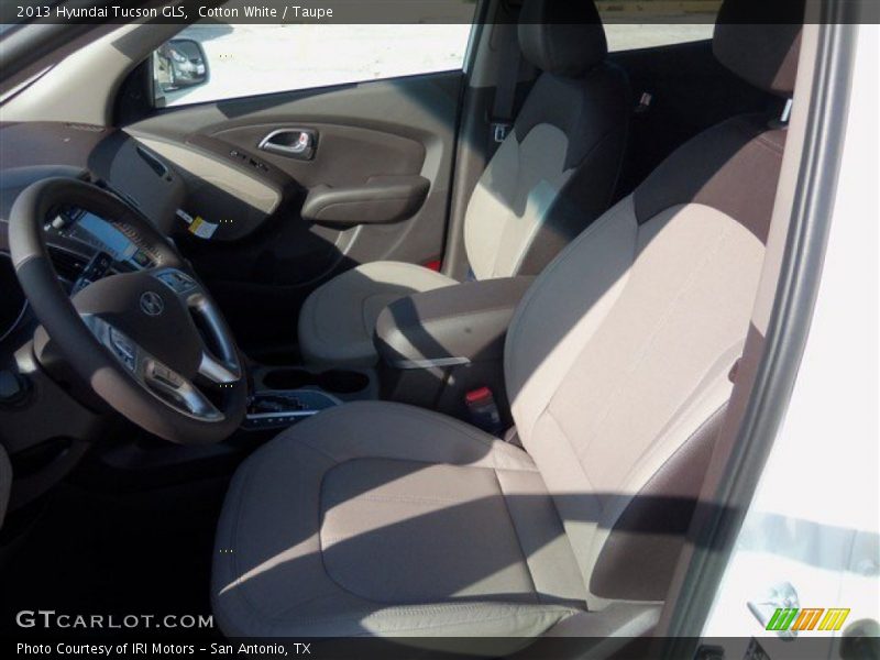 Cotton White / Taupe 2013 Hyundai Tucson GLS