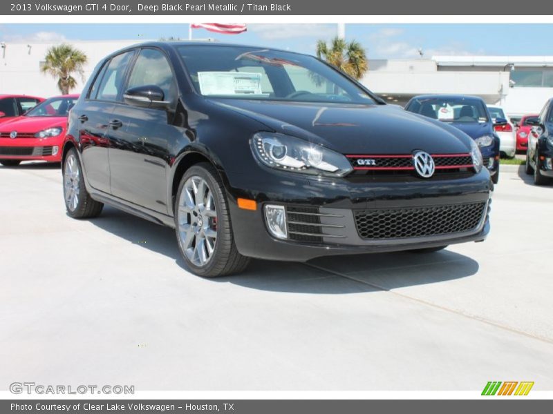 Deep Black Pearl Metallic / Titan Black 2013 Volkswagen GTI 4 Door