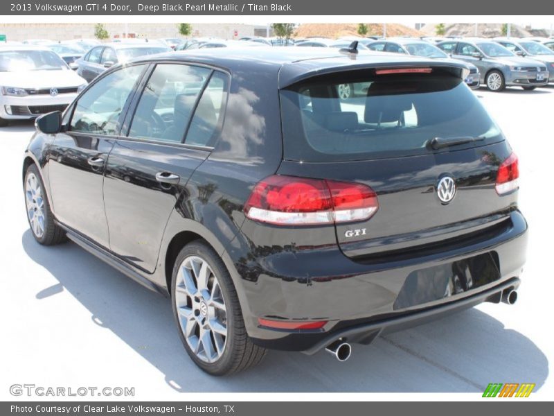 Deep Black Pearl Metallic / Titan Black 2013 Volkswagen GTI 4 Door