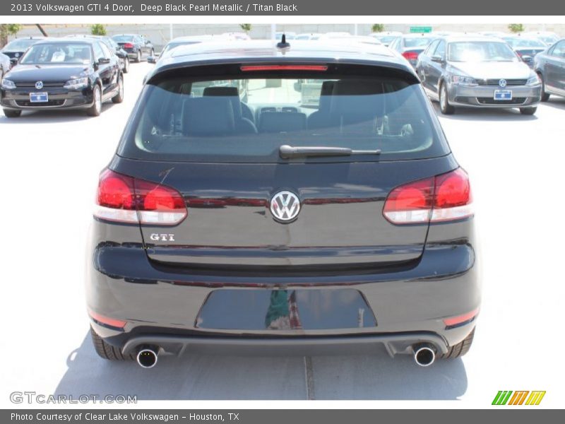 Deep Black Pearl Metallic / Titan Black 2013 Volkswagen GTI 4 Door