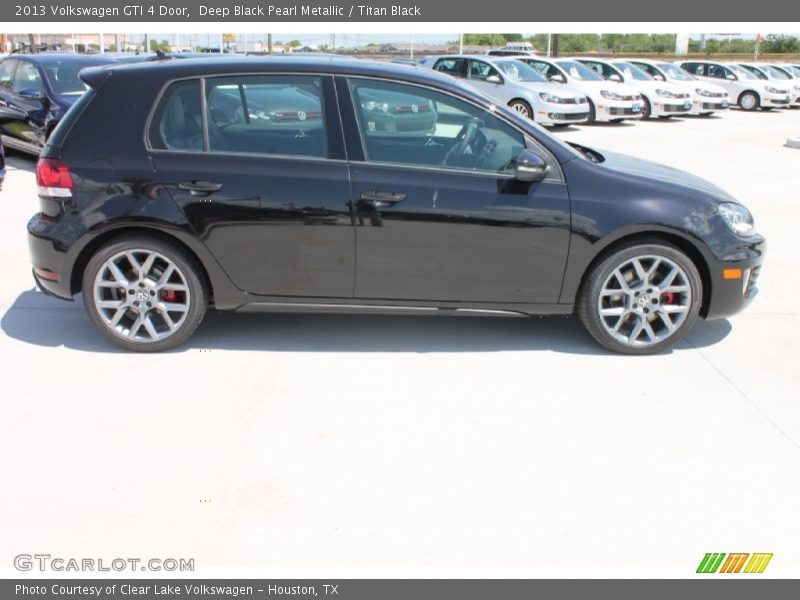 Deep Black Pearl Metallic / Titan Black 2013 Volkswagen GTI 4 Door