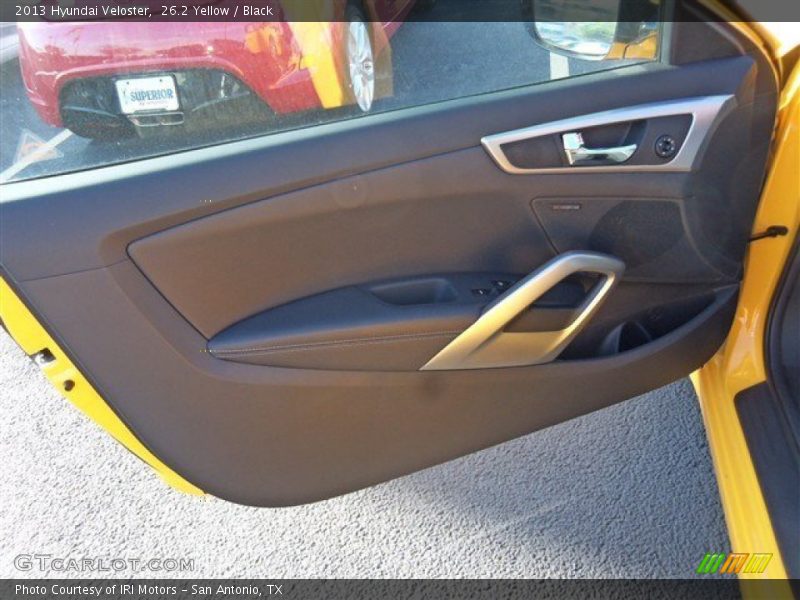 26.2 Yellow / Black 2013 Hyundai Veloster