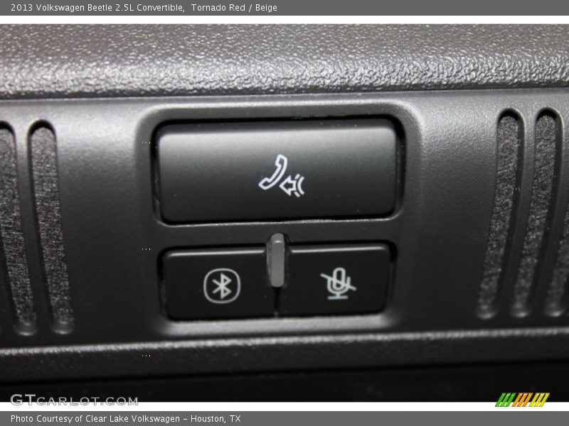 Tornado Red / Beige 2013 Volkswagen Beetle 2.5L Convertible