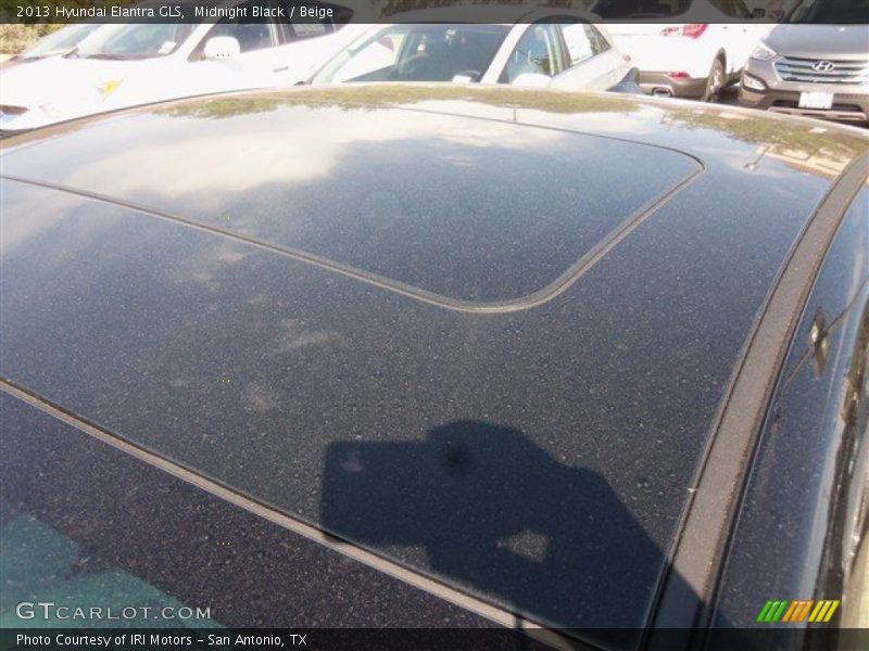 Midnight Black / Beige 2013 Hyundai Elantra GLS