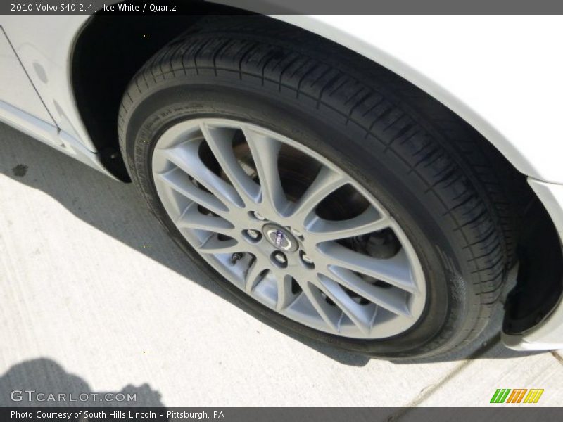 Ice White / Quartz 2010 Volvo S40 2.4i