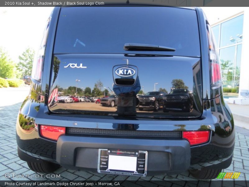 Shadow Black / Black Soul Logo Cloth 2010 Kia Soul +