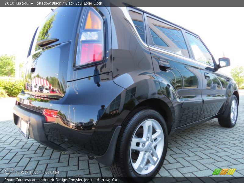 Shadow Black / Black Soul Logo Cloth 2010 Kia Soul +