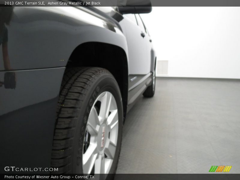 Ashen Gray Metallic / Jet Black 2013 GMC Terrain SLE