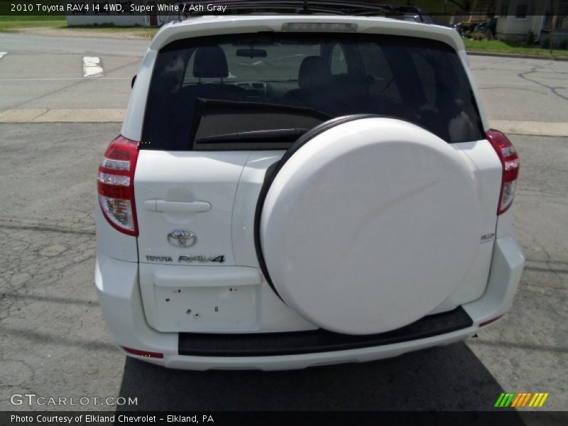 Super White / Ash Gray 2010 Toyota RAV4 I4 4WD