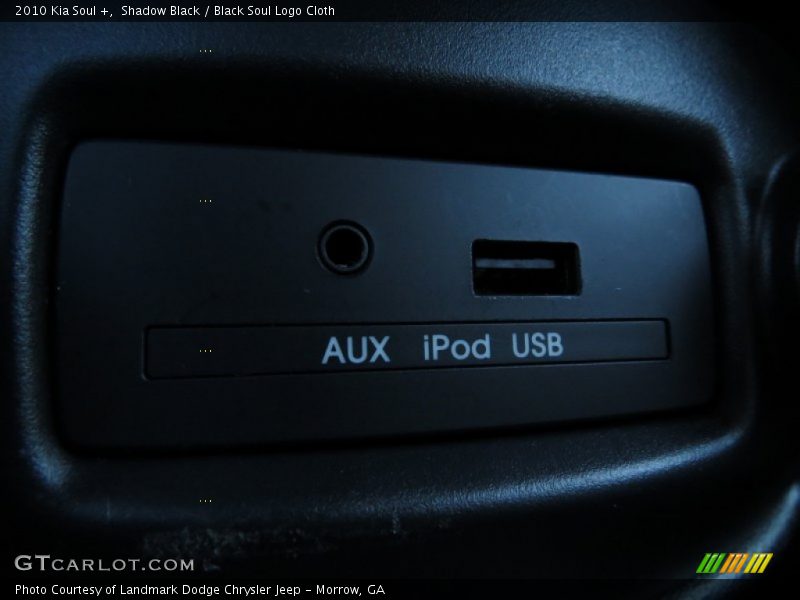 Shadow Black / Black Soul Logo Cloth 2010 Kia Soul +