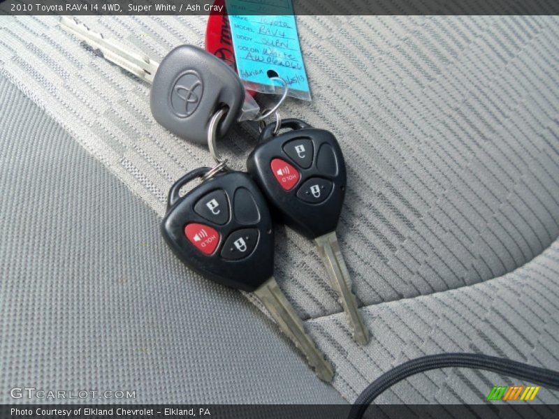 Super White / Ash Gray 2010 Toyota RAV4 I4 4WD