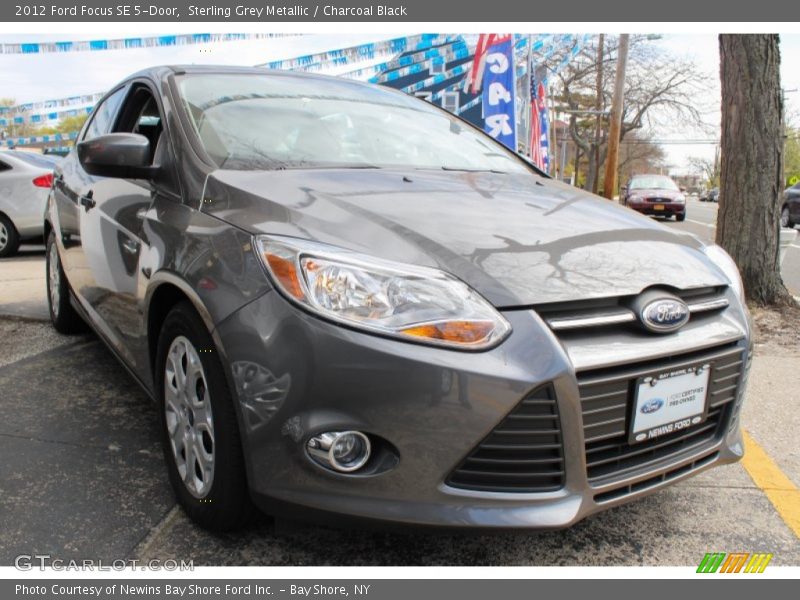 Sterling Grey Metallic / Charcoal Black 2012 Ford Focus SE 5-Door